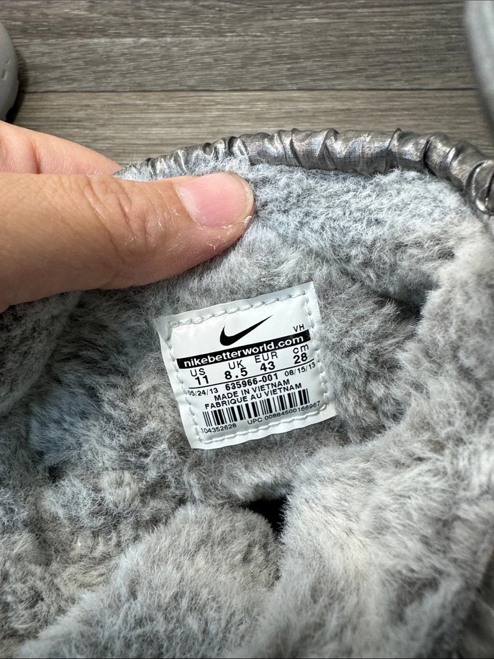 Nike Women's Gray Quilted Winter snow high top  Boots  Sz 11 (h76)